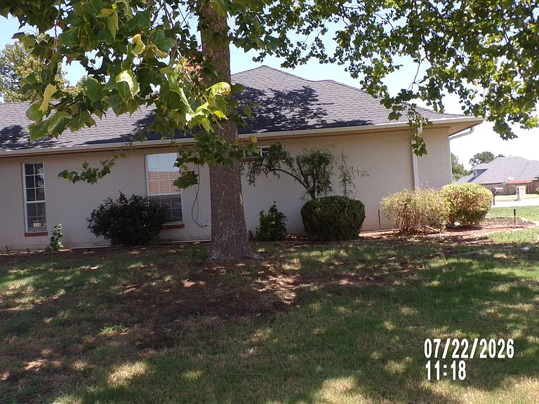 802 NW Seaton Pl — Photo 28