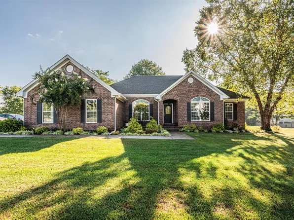 500 Lamplighter Ct, Bowling Green, KY 42104