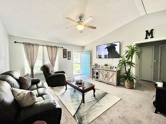 2nd image of 2748/2750 Northview Dr