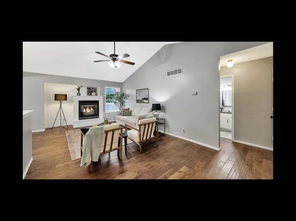 1120 N Sunset Dr, Derby, KS 67037