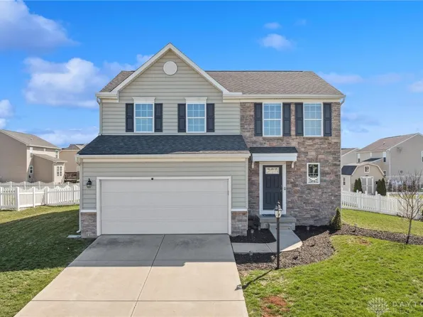 1204 Senna St, Tipp City, OH 45371