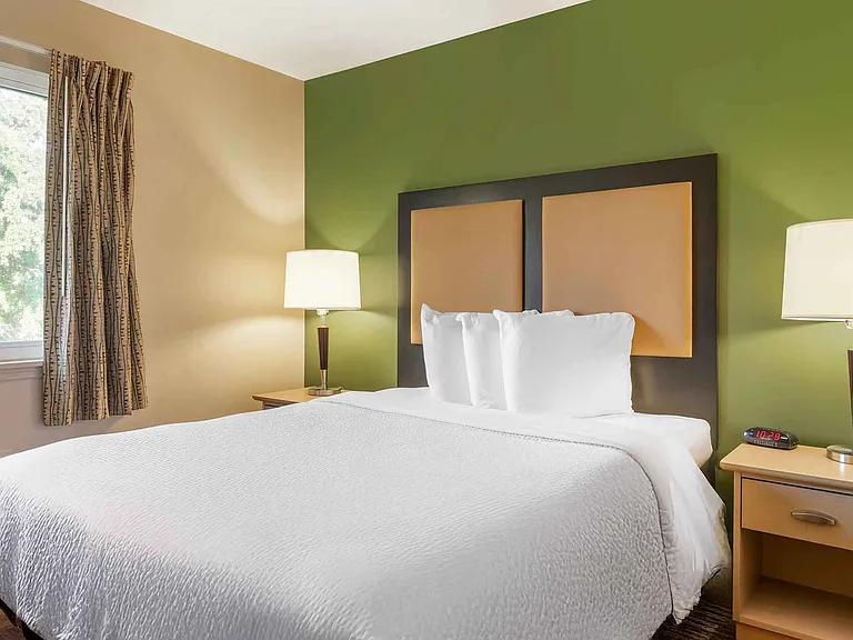 Studio Suite - 1 Queen Bed