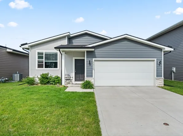 1412 NE Polk Dr, Grimes, IA 50111