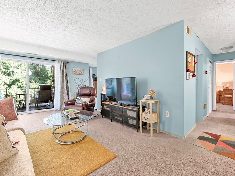 1st image of 7712 Hanover Pkwy APT 103
