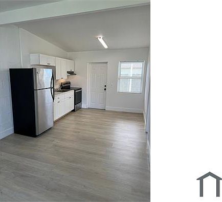 2nd image of 320 NE 13th Ave #5