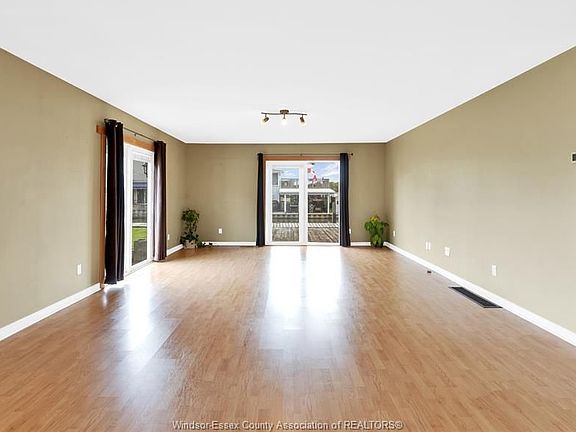 5th image of 38 Senator St