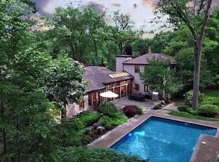 121 Devriese Ct, Tenafly, NJ 07670