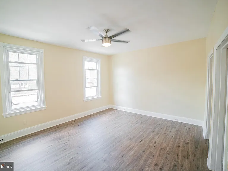 2427 E Allegheny Ave #2 — Photo 5