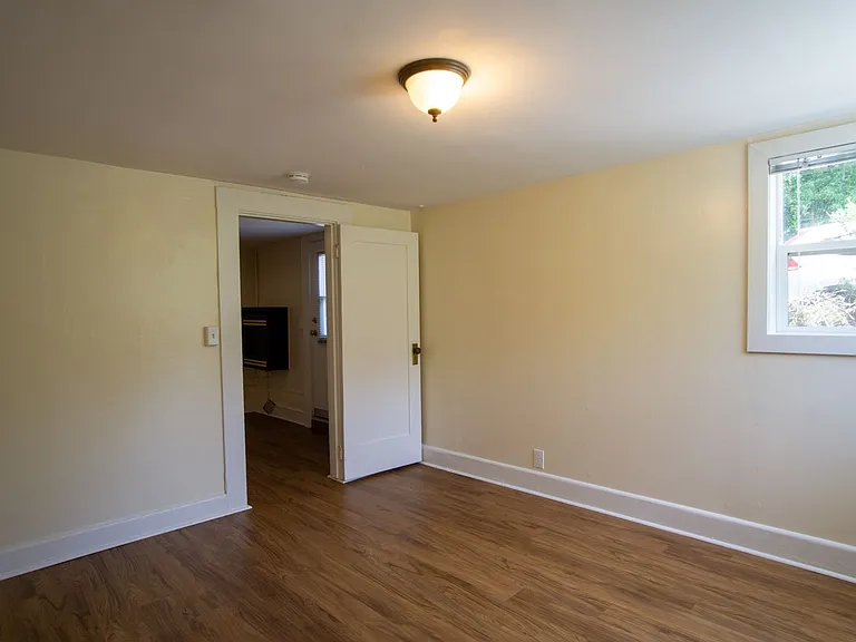1235 SE Yamhill St #12 — Photo 6