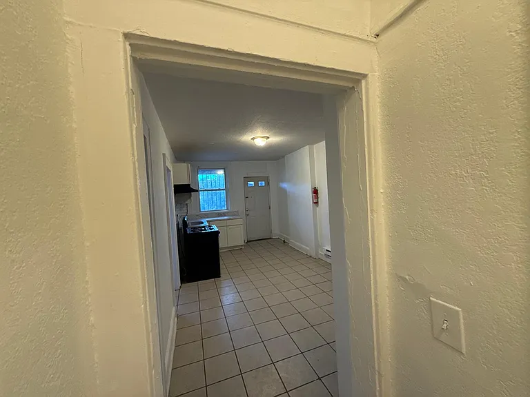 106 S Essex Ave #3 — Photo 5