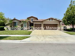 4804 Ravenwood Ct, Fontana, CA 92336