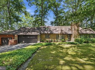 2030 Willow Brook Dr, Huntingdon Valley, PA 19006
