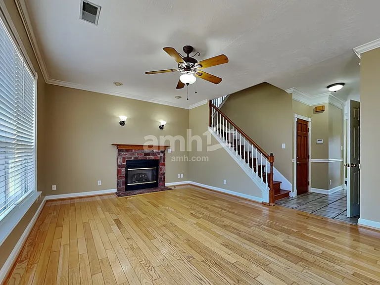 4317 Aylesbury Dr — Photo 6