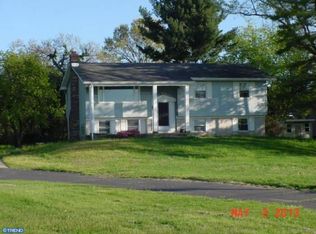 30 River Dr, Delran, NJ 08075