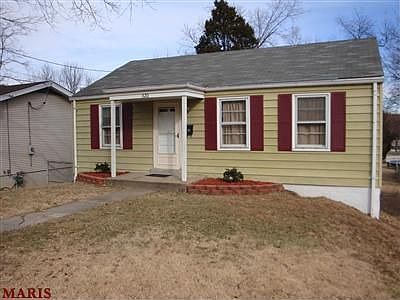 1st image of 820 Liggett Dr