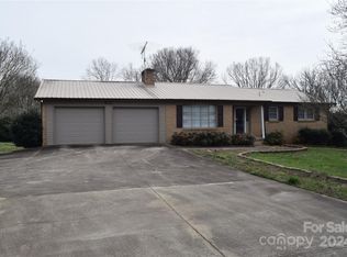 2753 W State Highway 10, Newton, NC 28658