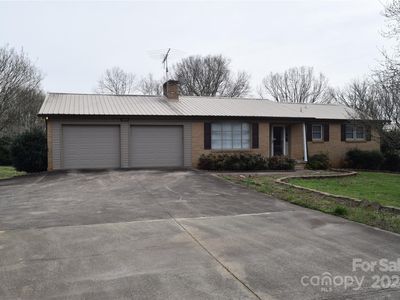 2753 W State Highway 10, Newton, NC, 28658