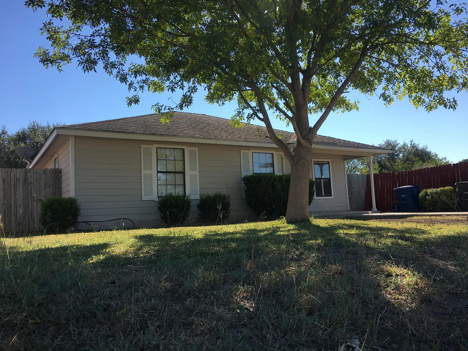 3 bed, 1202 sqft, $1,500 — Photo 1