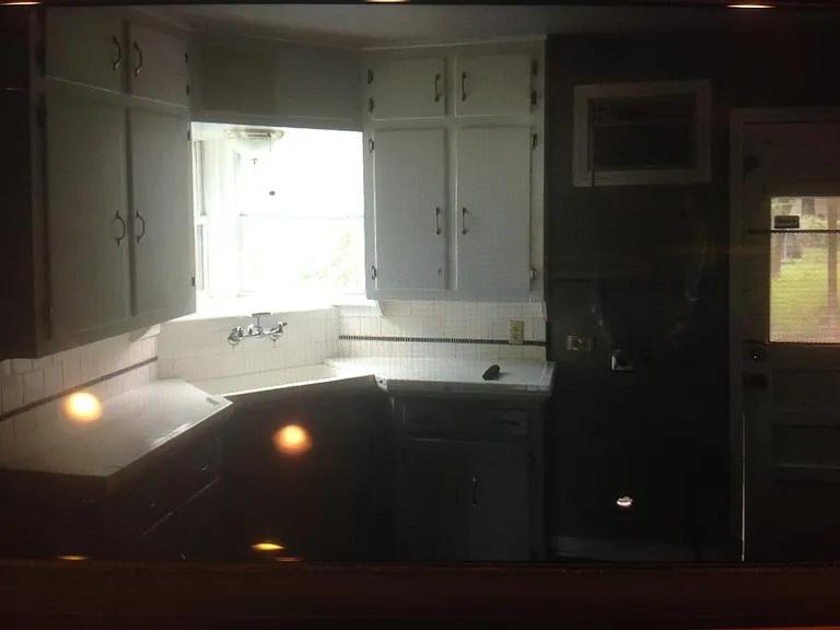 1215 McKinley Ave — Photo 1