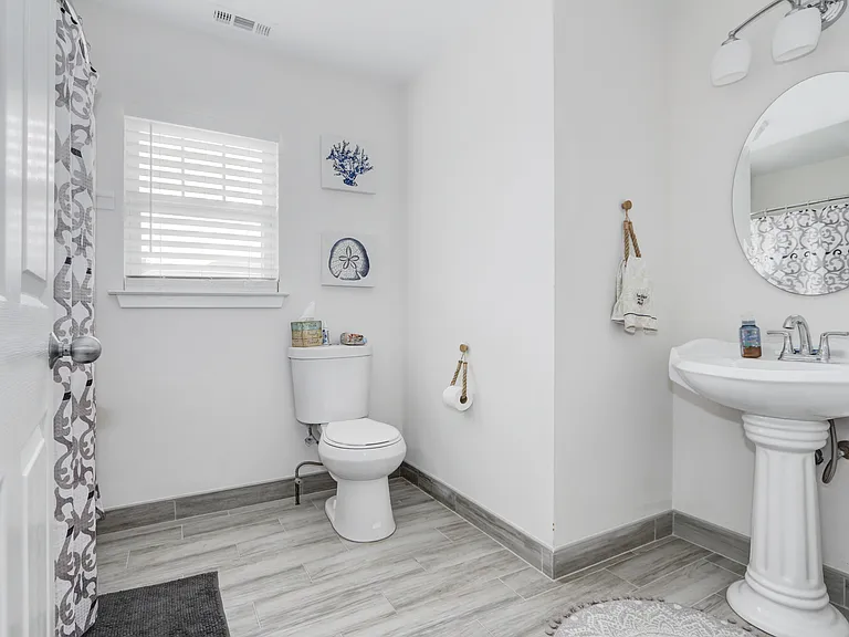 107 Chesapeake Bay Ct — Photo 13