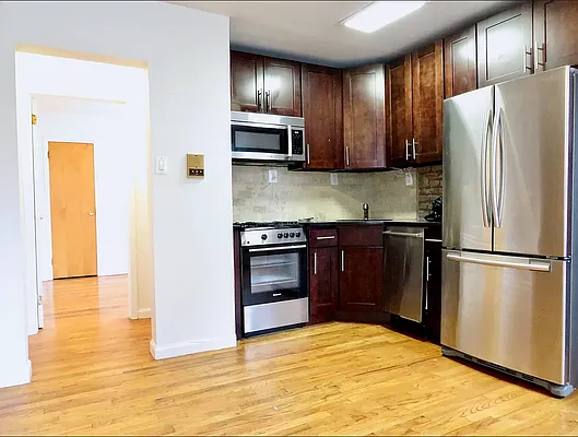 Rented by Aryeh Realty | media 19