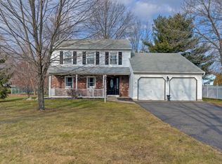 487 Tennent Rd, Manalapan, NJ 07726
