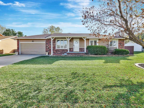 2216 S White Cliff Ln, Wichita, KS 67207