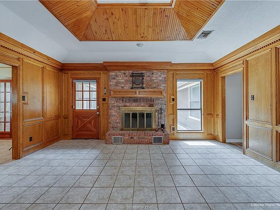 4th image of 2704 Greenberry Ct