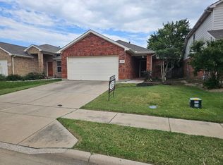 2108 Ingrid Ln, Fort Worth, TX 76131