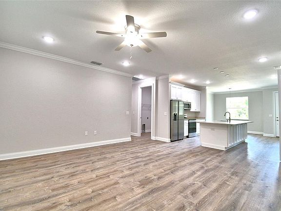 5th image of 167B Lake Thomas Dr