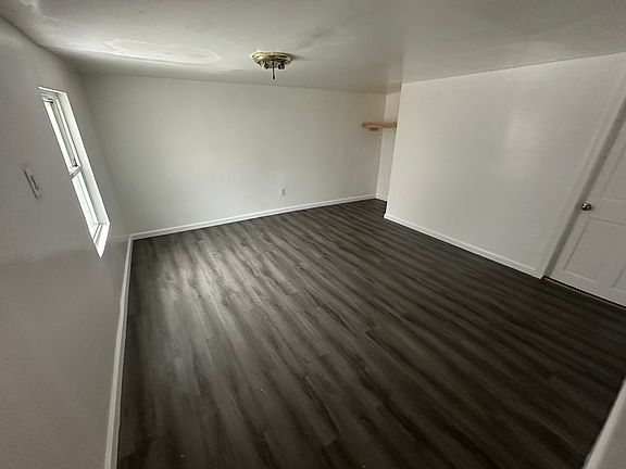3rd image of 1127 Neilson St Floor 2