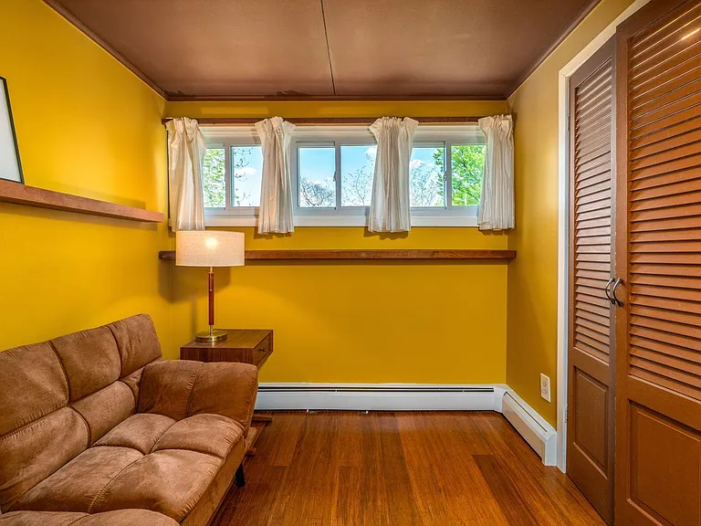 27 Morris Ave — Photo 16