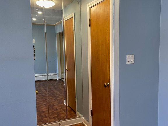 4th image of 2739 W Summerdale Ave APT 1W