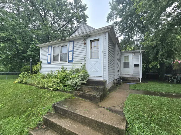 255 E 8th St, Hobart, IN 46342