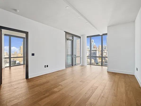 101 West 24th Street image 1 of 8