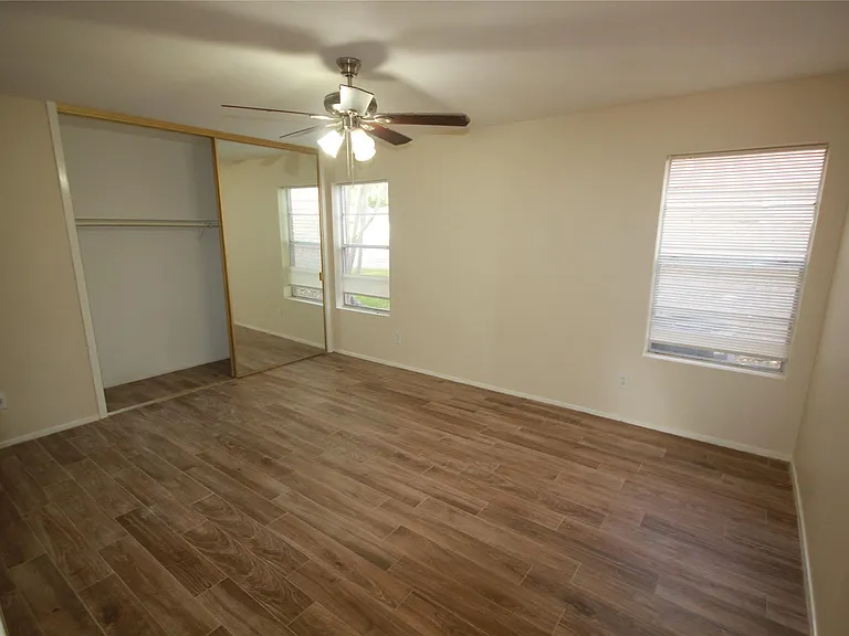 5302 Town Park Blvd — Photo 11