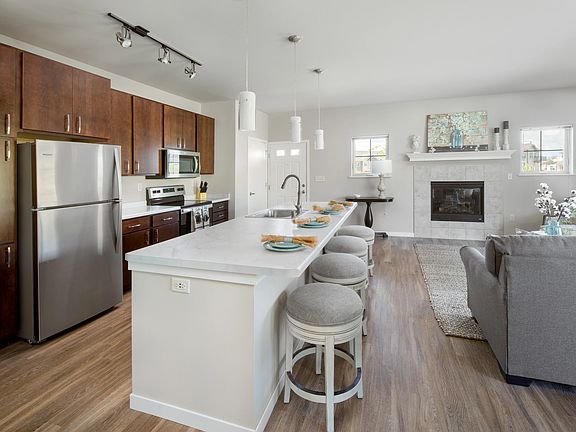 4th image of 1879 New Port Vista Dr #1879