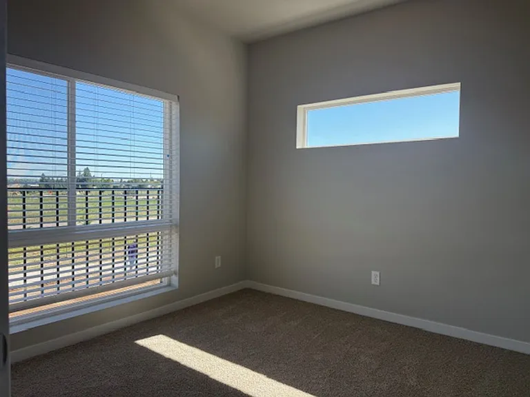 1370 Howling Moon Way — Photo 11
