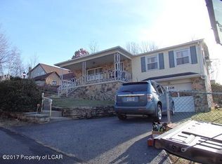 1338 Hobart St, Avoca, PA