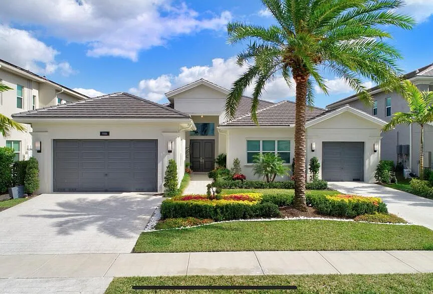 4 bed, 4.5 bath, 3472 sqft, $13,000 — Photo 1