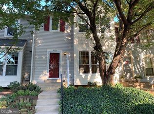 8120 Crabapple Ln, Gaithersburg, MD 20879
