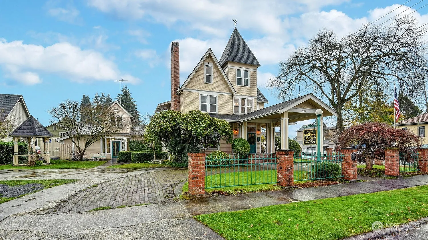 119 Cedar Avenue photo 1