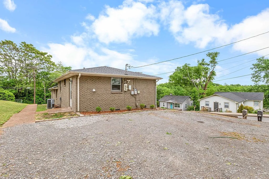 2 bed, 663 sqft, $1,700 — Photo 4