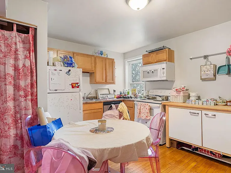 348 S 16th St #3F — Photo 4