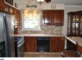 304 Heathcliffe Rd, Huntingdon Valley, PA 19006