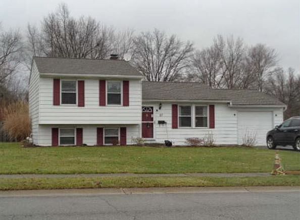 1st image of 27 Cassandra Dr