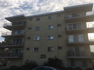 148 Circle Ave APT 1W, Forest Park, IL 60130