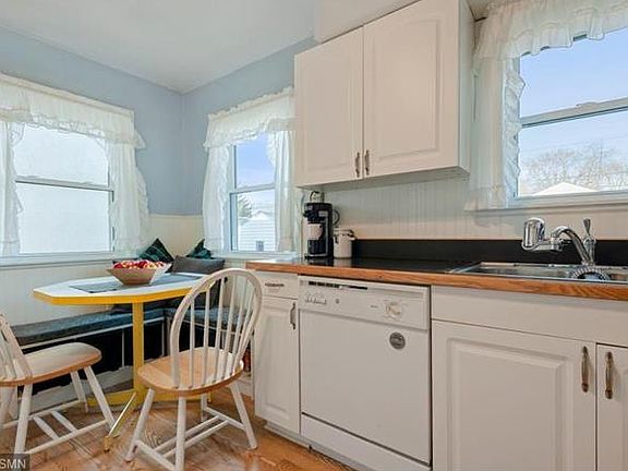 2nd image of 838 6th Ave S