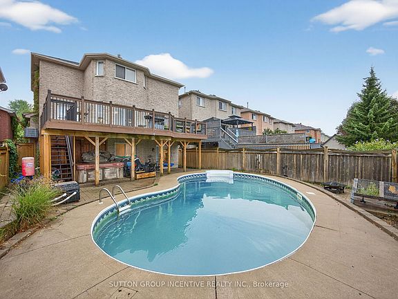 2nd image of 4 Dunnett Dr