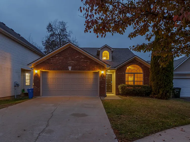 341 Darenia Ln — Photo 2